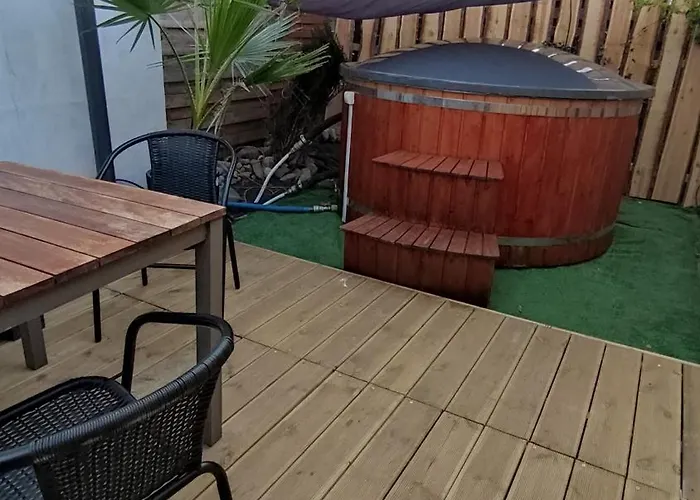 Nowy Z Jacuzzi 度假居 Władysławowo